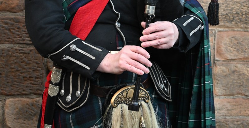 Woman Flies Into Rage After Hearing Bagpipes In Quiet Neighborhood