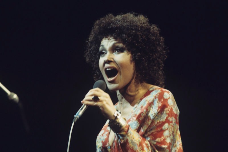 another-legendary-singer-has-died-cleo-laine-was-97