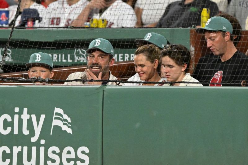 ben-affleck-jennifer-garner-red-sox