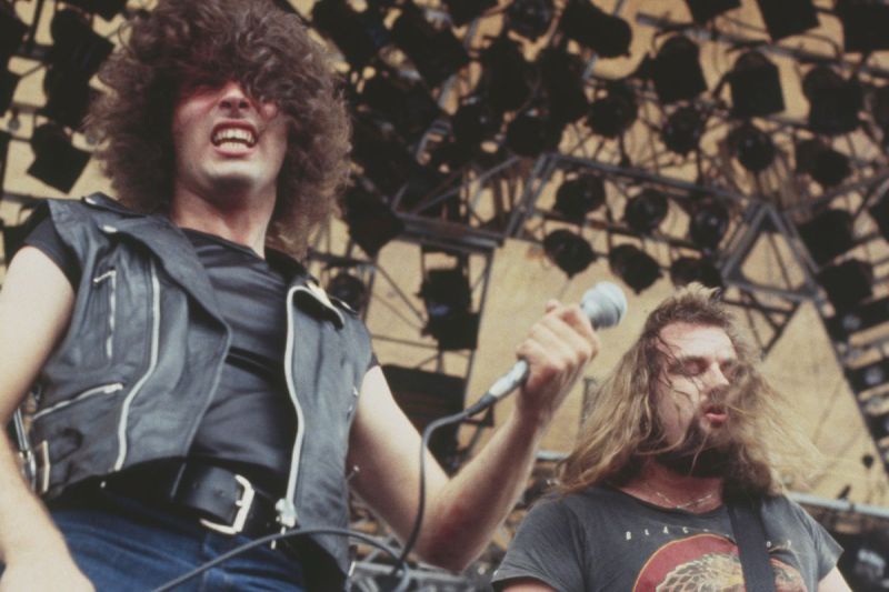 iron-maiden-singer-dies-after-cancer-diagnosis-paul-mario-day-was-69