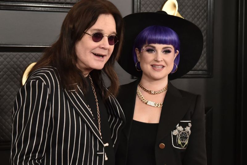 kelly-osbourne-spoke-about-rumors-circulating-about-her-father-ozzy-just-days-before-his-death