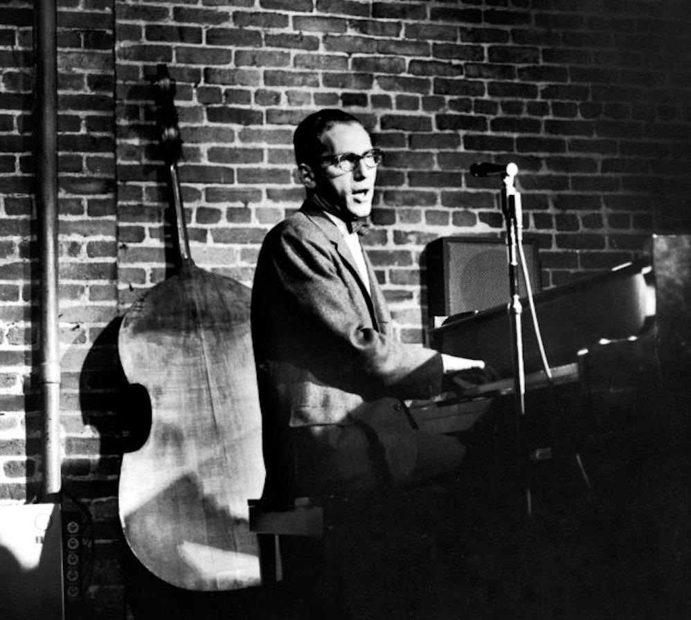 music-and-comedy-legend-tom-lehrer-dead-at-97.