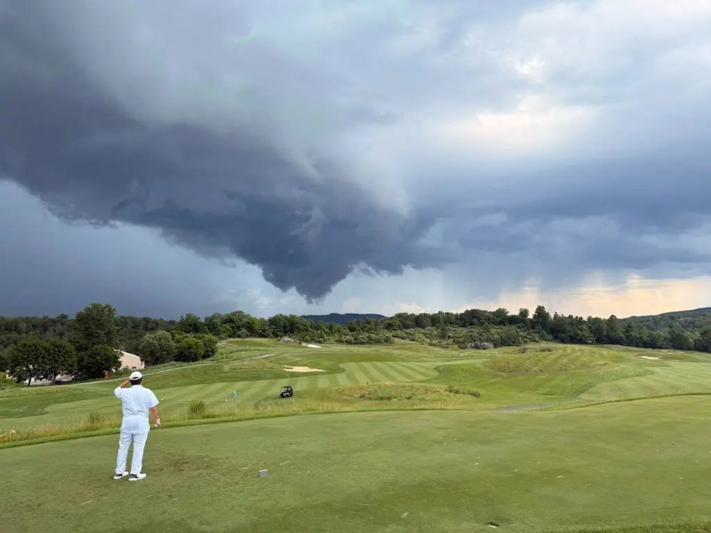 New Jersey Golfer Dies After Lightning Strikes Him On Golf Course