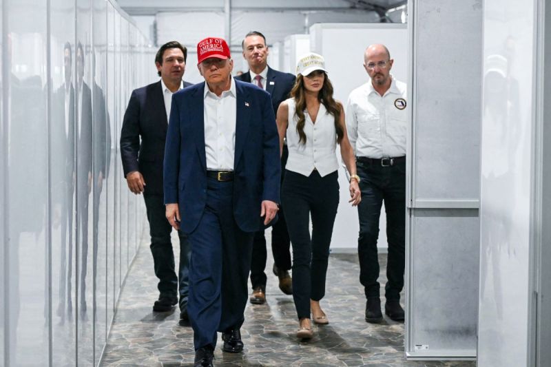 president-trump-tours-alligator-alcatraz-detention-center-in-the-florida-everglades