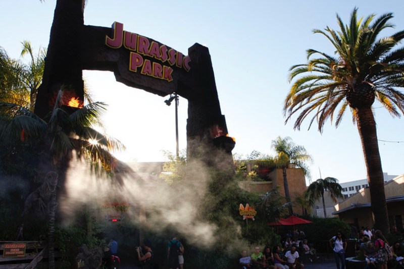 universal-studios-jurassic-park-boat-ride-starts-to-sink-in-startling-footage