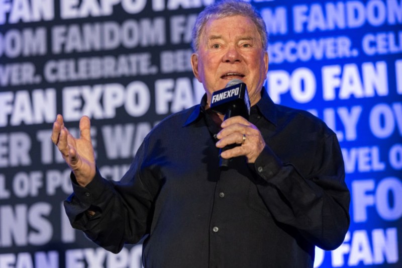 william-shatner-pleads-with-french-president-to-rescue-orcas-trapped-in-marine-park
