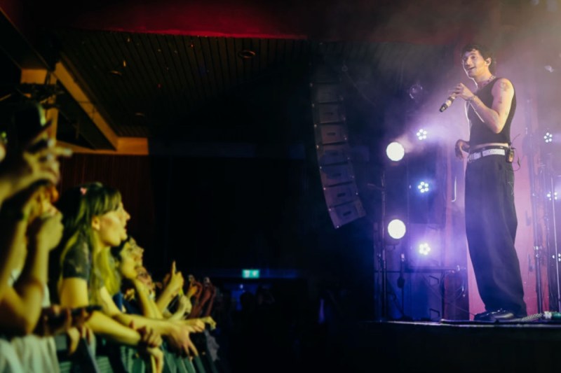 worth-the-wait-singer-songwriter-addresses-fans-after-4-year-gap-between-albums