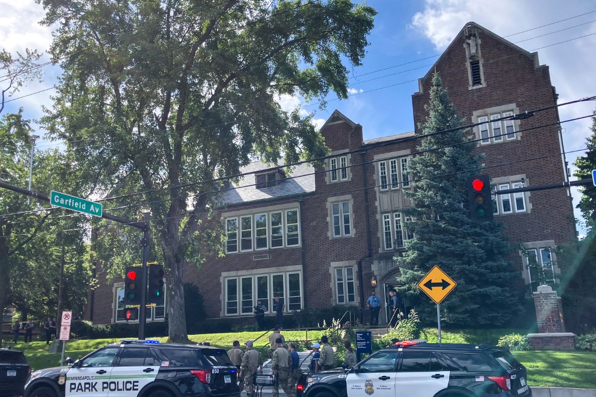 2-dead-more-than-a-dozen-injured-in-minnesota-catholic-school-shooting
