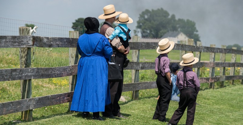 6 Die After a Truck Struck a Van Carrying 10 Amish Members