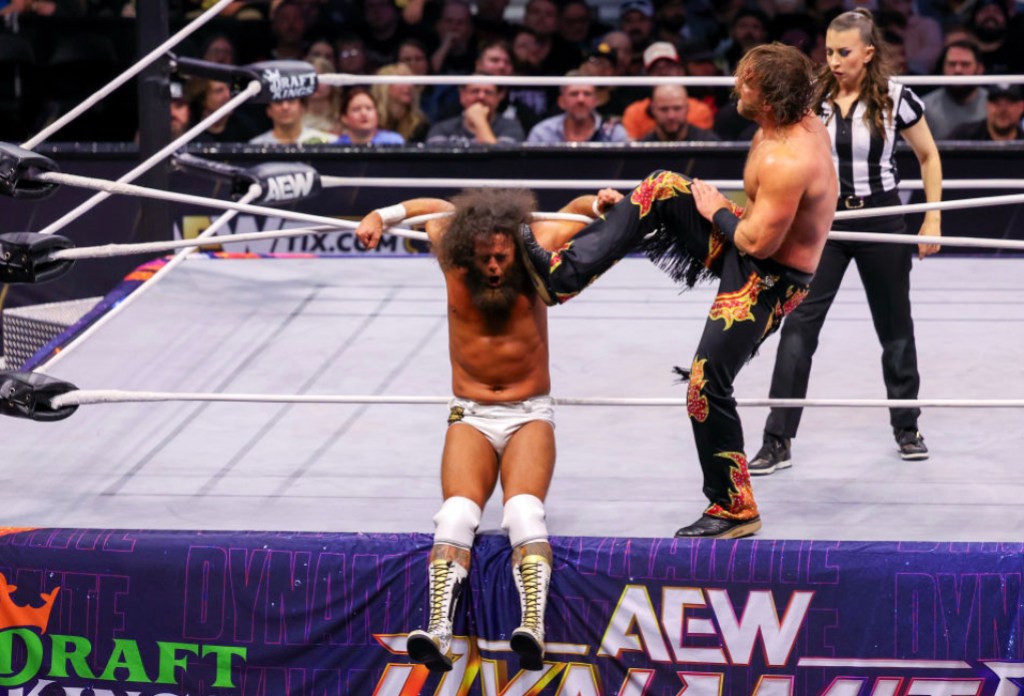 aew-fan-favorite-underwent-spinal-surgery-then-snapped-his-leg