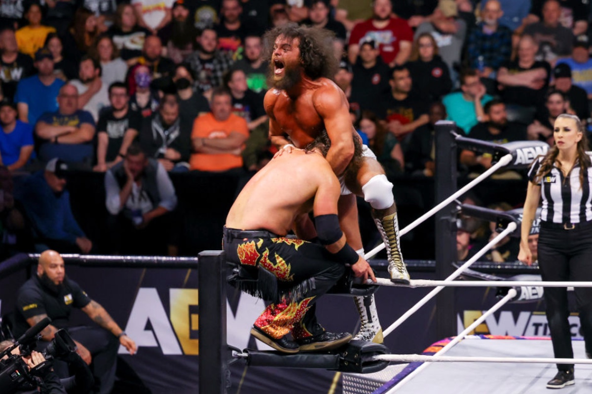 aew-fan-favorite-underwent-spinal-surgery-then-snapped-his-leg