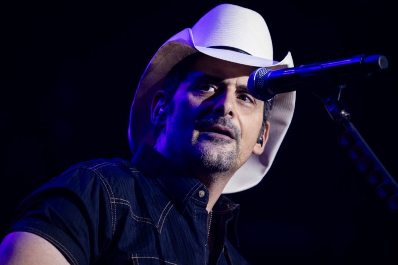 brad-paisley-fakes-getting-arrested-during-his-concert