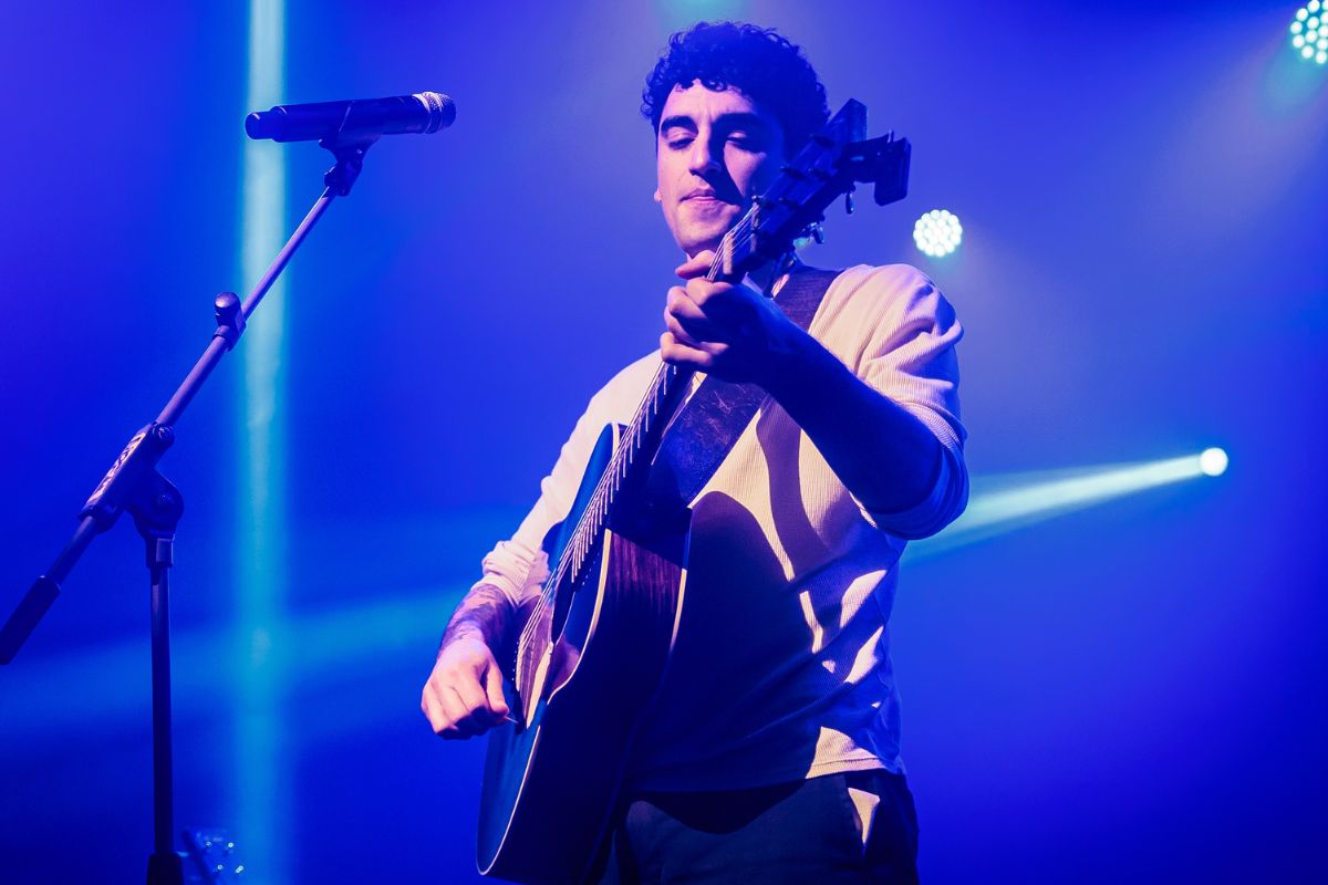 hard-decision-singer-songwriter-cancels-fall-tour