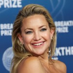 kate-hudson-rocks-bold-two-piece-in-new-photos-so-long-sweet-summer