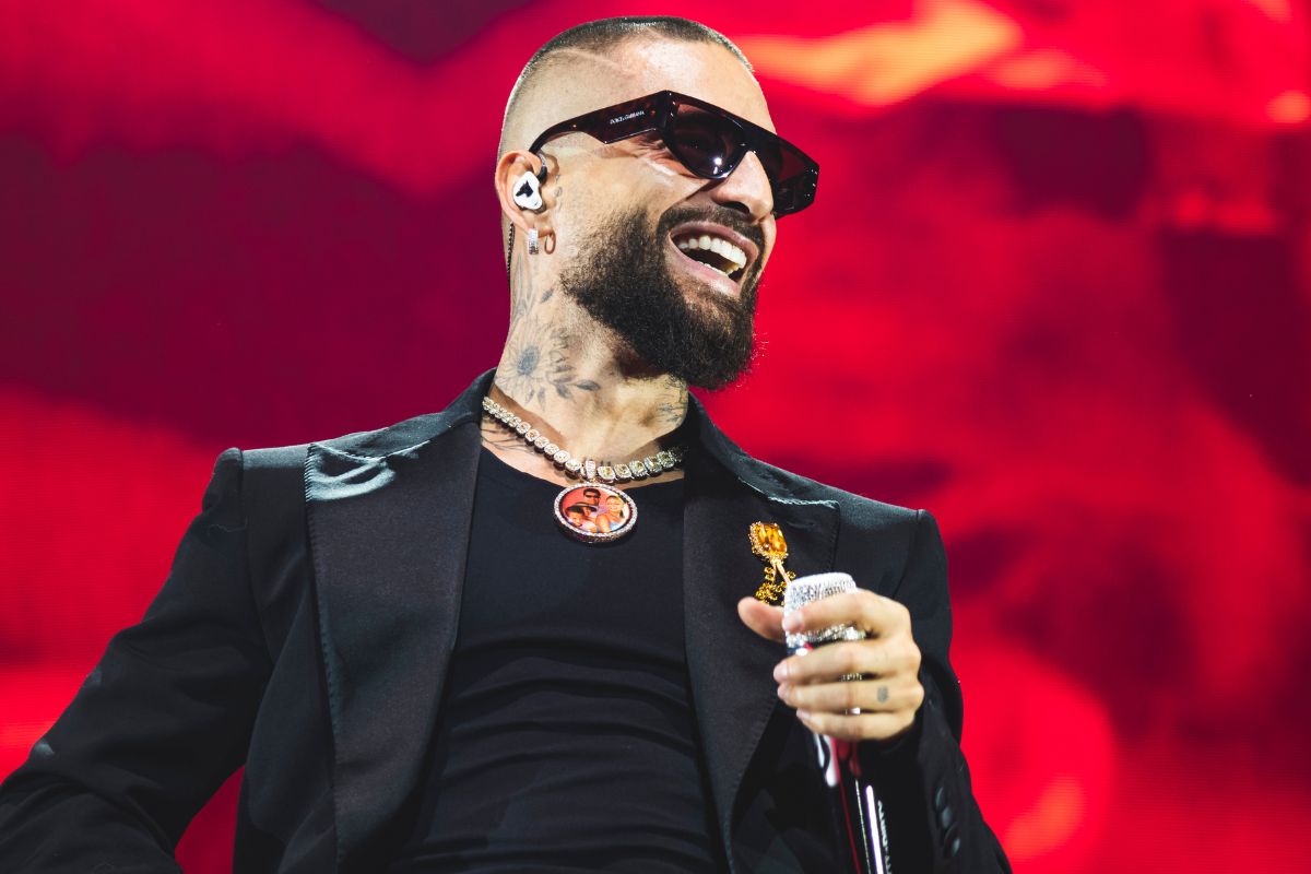 maluma-calls-out-fan-mid-concert-for-bringing-baby-to-show-without-ear-protection