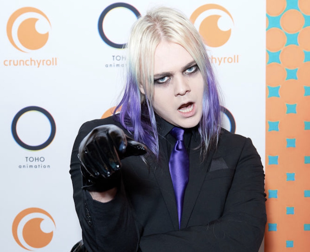 metal-singers-tour-bus-catches-fire-with-them-inside