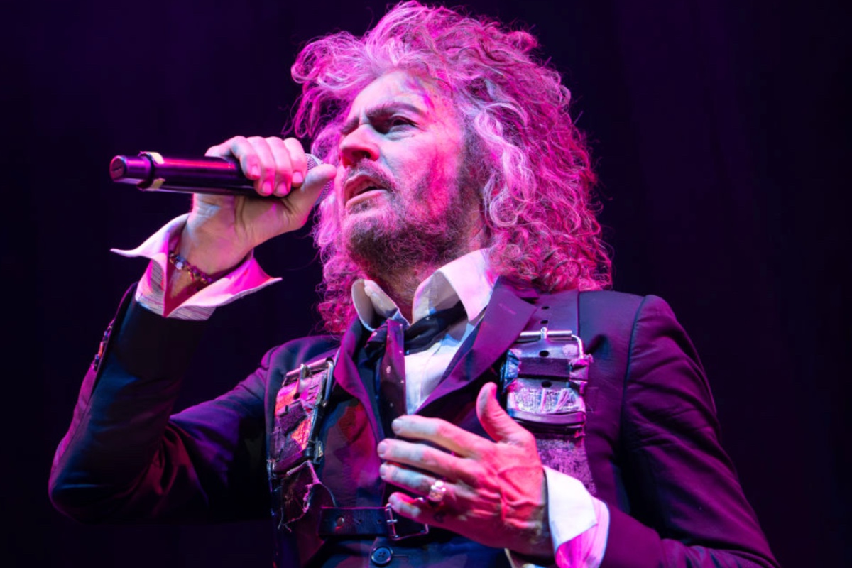 the-flaming-lips-back-out-of-concert-due-to-family-emergency