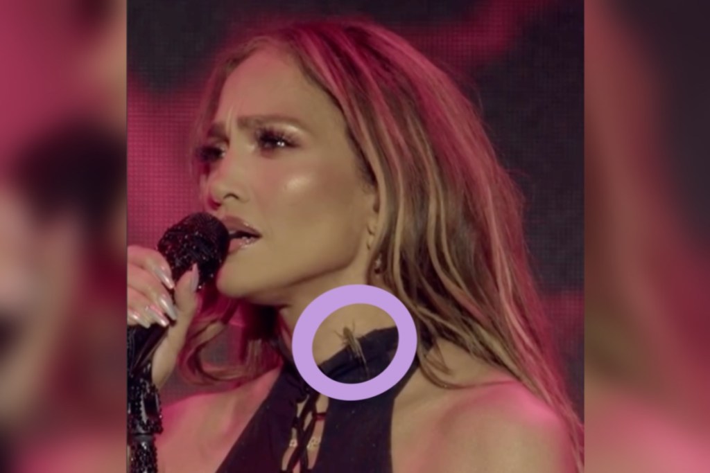 watch-cricket-crawls-on-jennifer-lopez-in-the-middle-of-concert