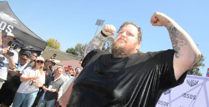 Jelly Roll Shows off Weight Loss in New Photos