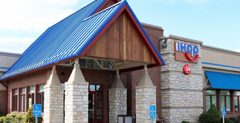 Ceiling At IHop Restaurant Collapses Injuring 9 People
