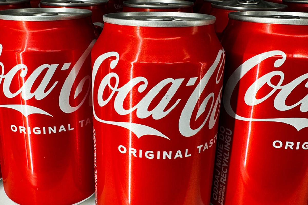 coca-cola-bringing-back-fan-favorite-discontinued-flavor
