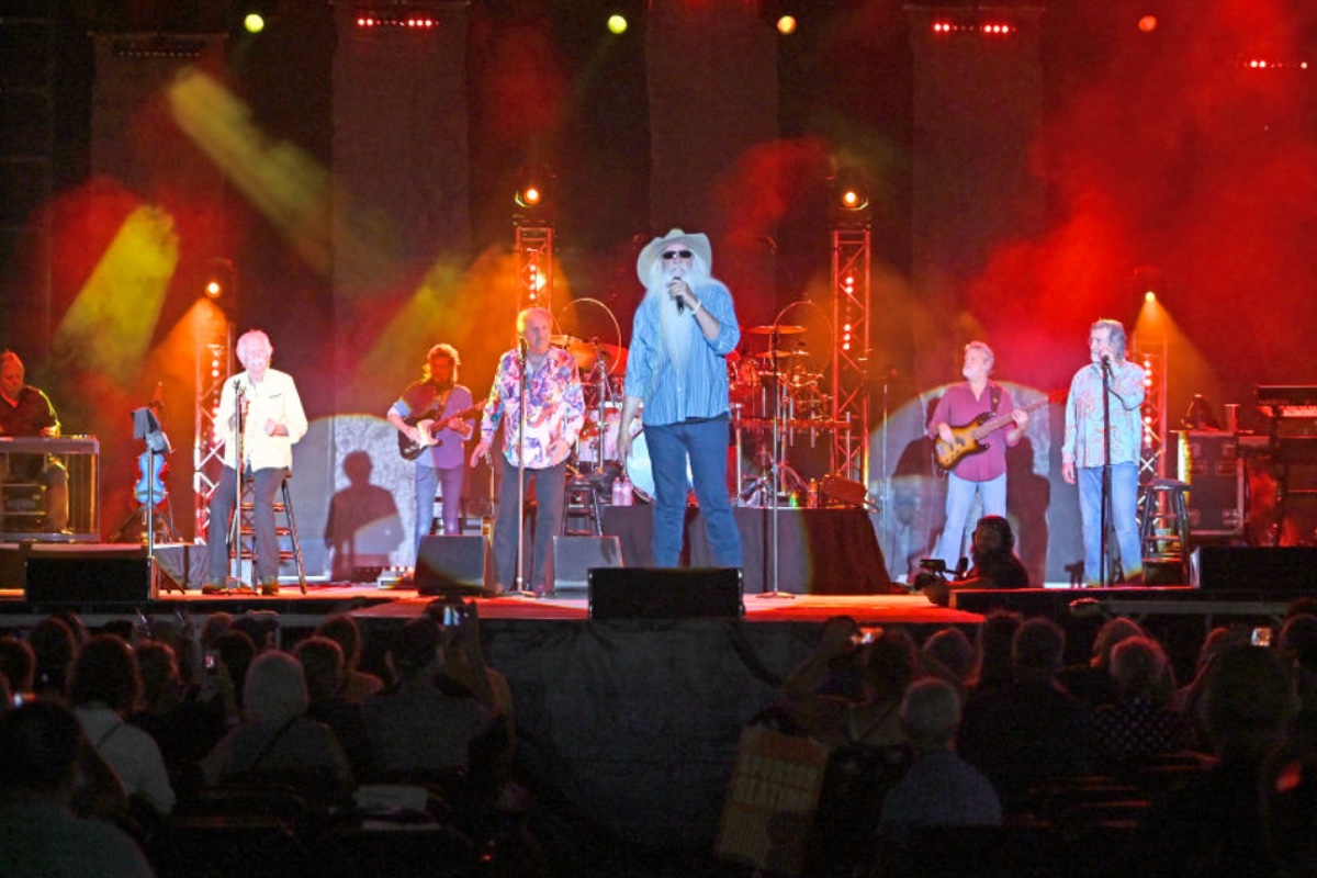 country-music-hall-of-famer-diagnosed-with-pancreatic-cancer