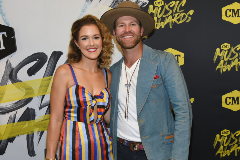 country-music-singer-reveals-he-and-his-wife-lost-precious-baby-girl-at-29-weeks