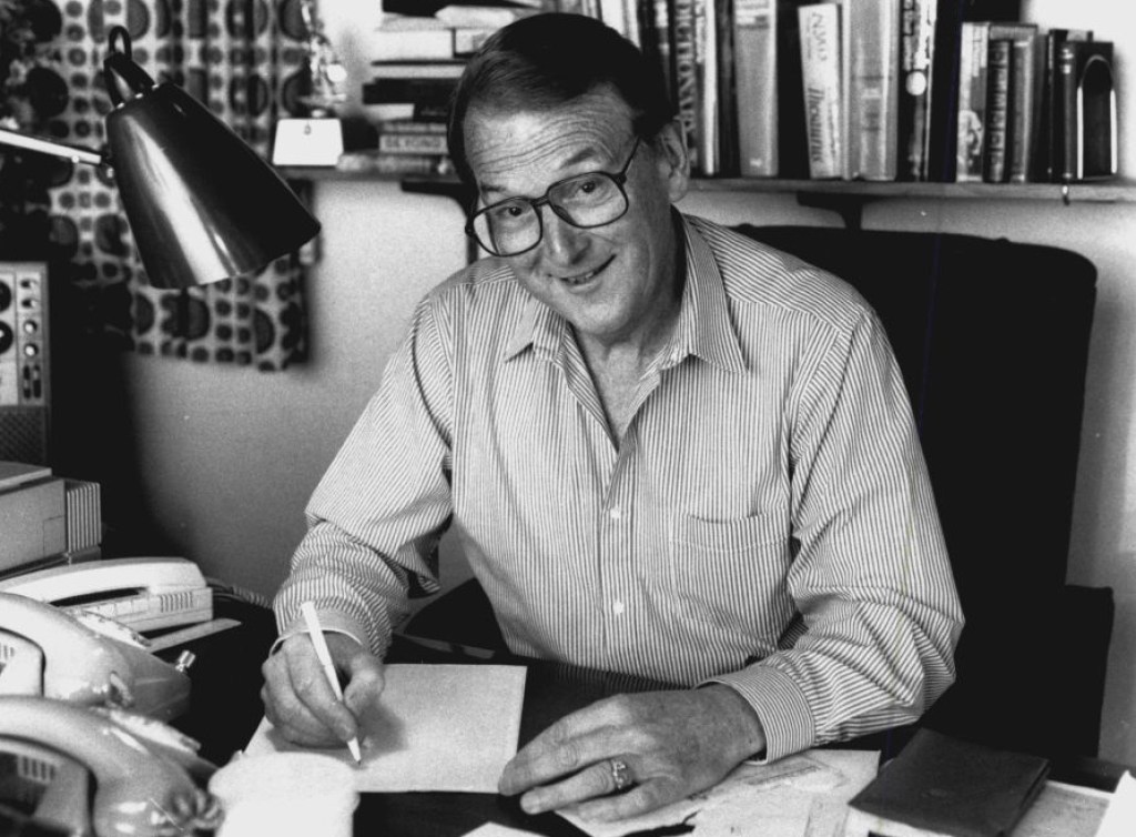 longtime-tv-news-anchor-dead-at-93-rip-to-roger-climpson