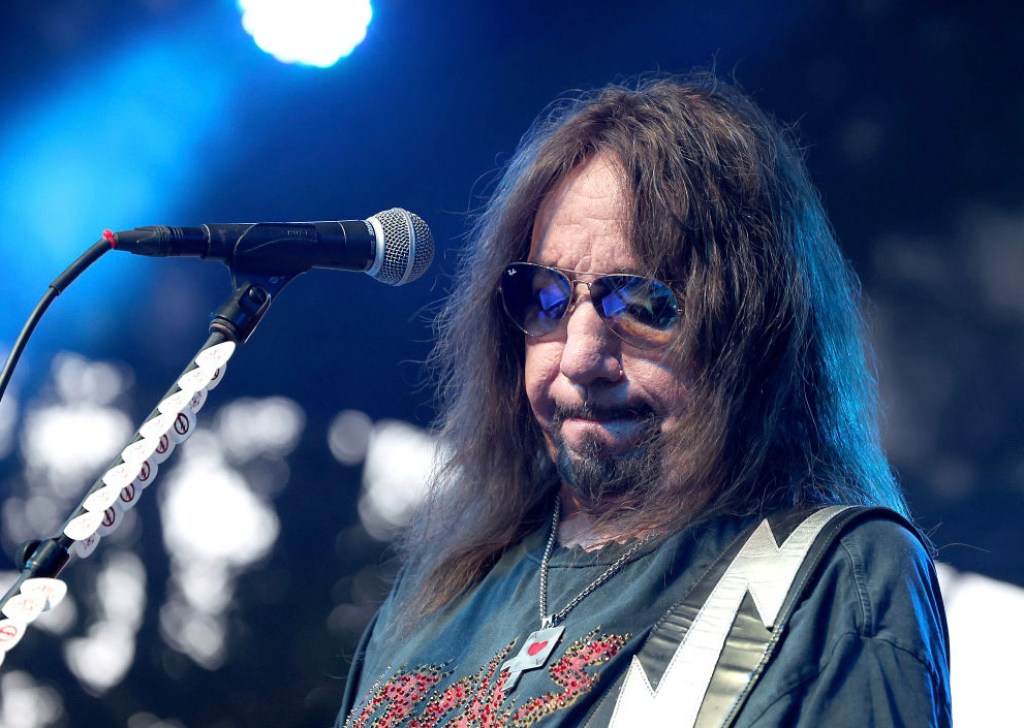 major-classic-rock-legend-hospitalized-after-fall.