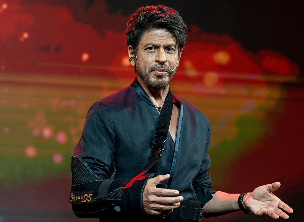 major-movie-star-is-injured-and-his-next-film-is-delayed