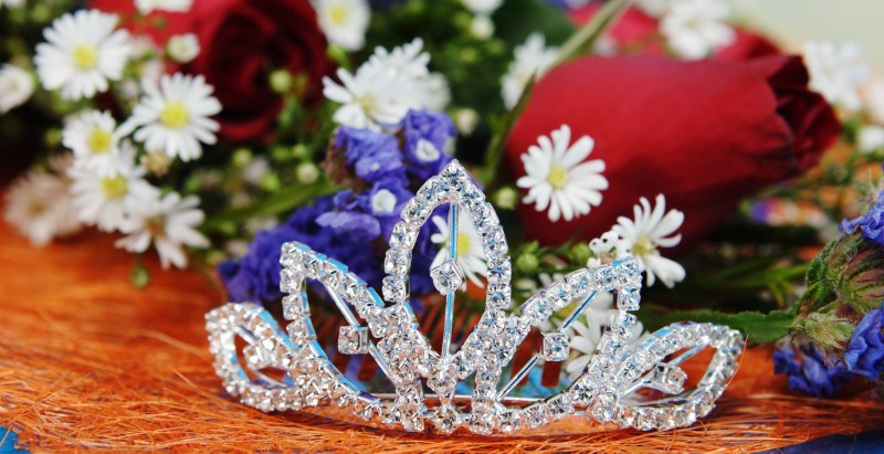 Pageant Queen Dies In Deadly Plane Crash: Remembered