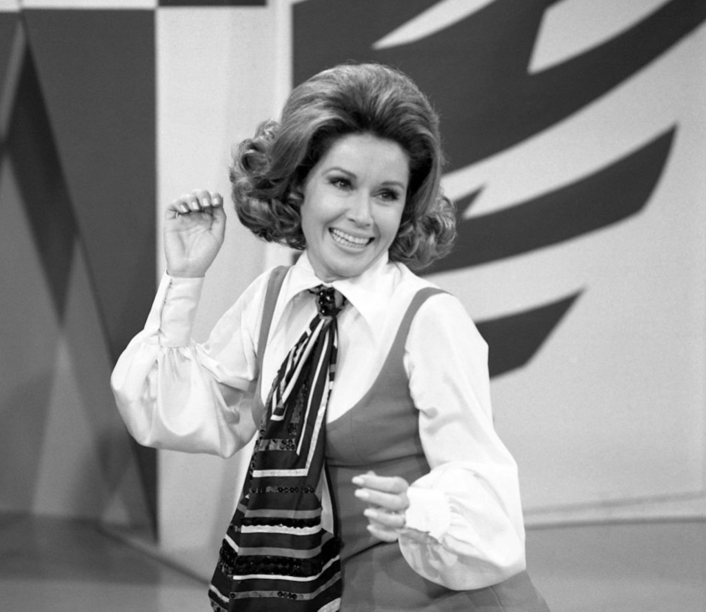 pat-crowley-actress-with-decades-of-roles-on-hit-tv-shows-dead-at-91