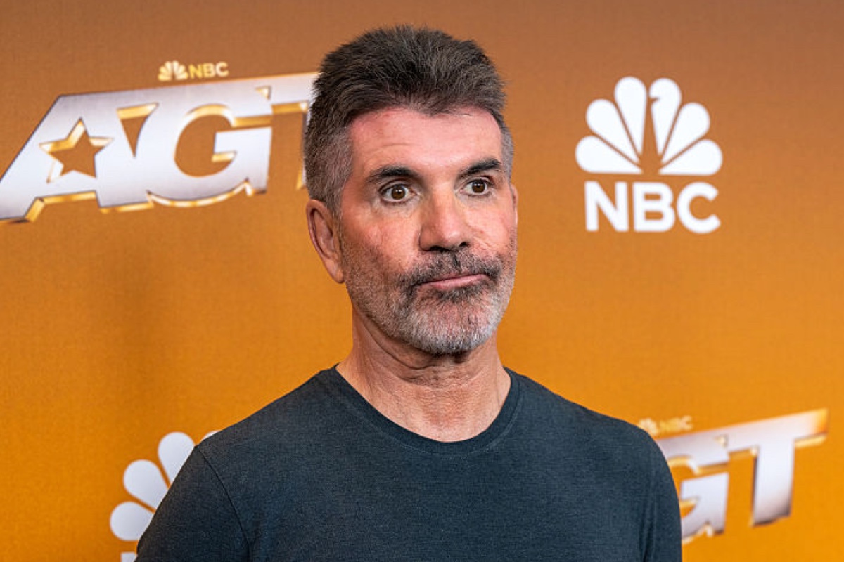 simon-cowell-roasted-for-cringe-moment-on-the-jennifer-hudson-show