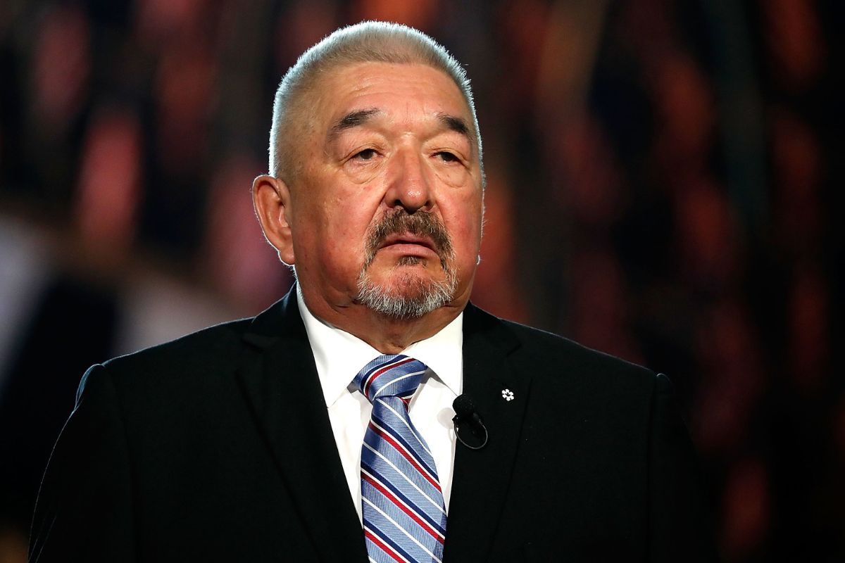 the-green-mile-and-dances-with-wolves-star-dead-at-73-rip-to-graham-greene