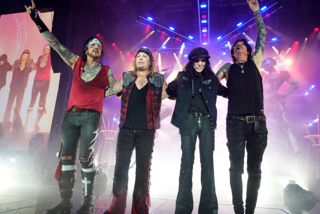 vince-neil-reveals-he-suffered-a-stroke-delays-motley-crue-residency