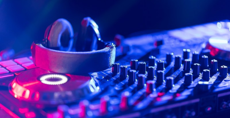 Wedding DJ Surprises Guests By Quitting Mid-Reception