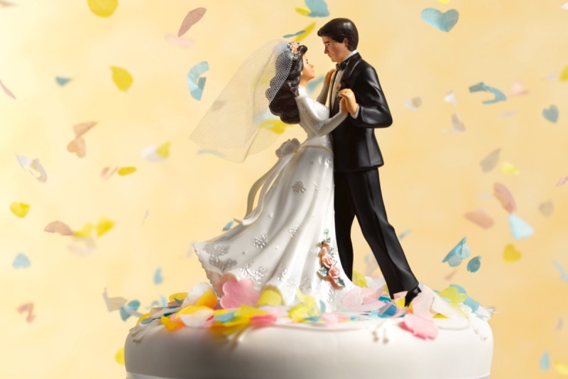 90s-comedy-legend-weds-in-stunning-ceremony