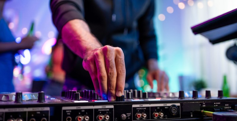 DJ Addresses Thief After Hard Drive With Unreleased Music Stolen