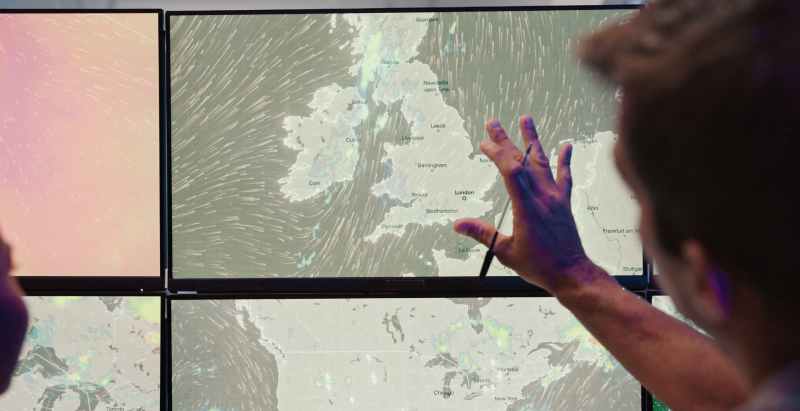 Meteorologist Screen Discussion