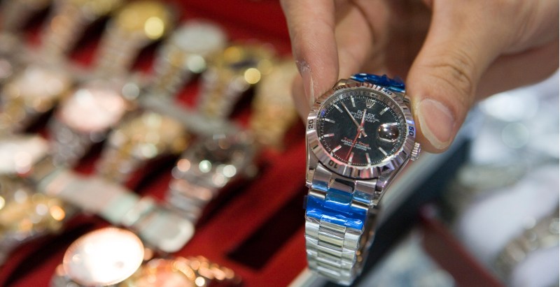 Retired Fighter Fights Off Thief In California After They Attempt To Steal Rolex