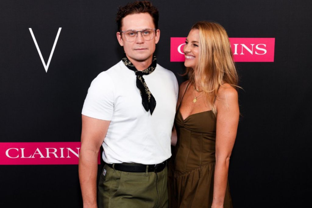 a-beloved-movie-and-tv-actor-reveals-engagement