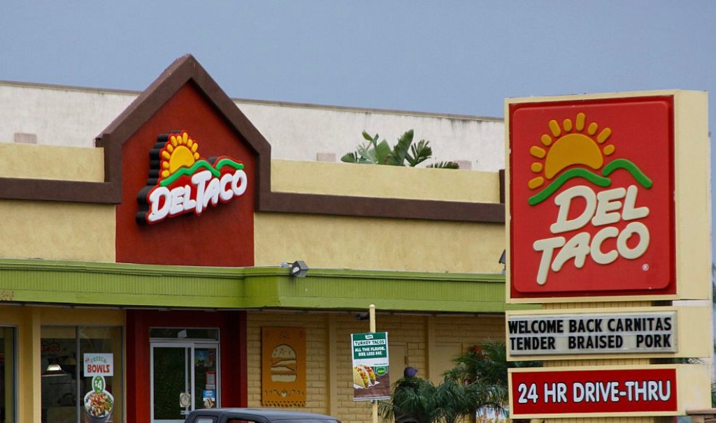 a-fast-food-chain-with-more-than-550-restaurants-just-got-sold-off