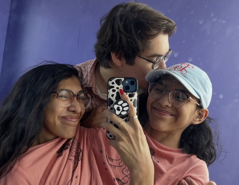 conjoined-twin-carmen-andrade-celebrates-first-wedding-anniversary-with-heartfelt-snapshots