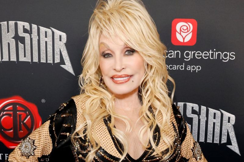 Dolly Parton’s Sister Says She ‘Didn’t Mean to Scare Anyone’ While
