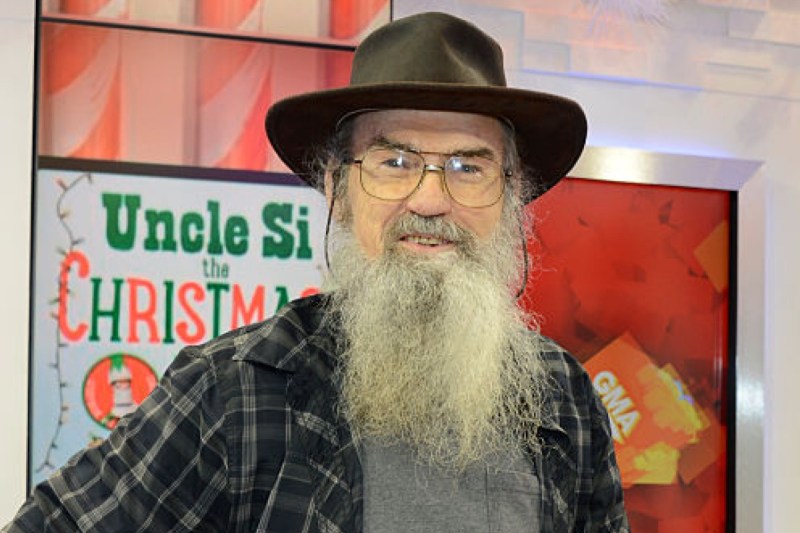 duck-dynastys-uncle-si-robertson-hospitalized