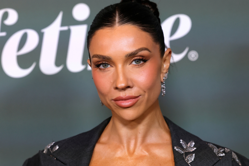 dwts-pro-jenna-johnson-reacts-to-maks-chmerkovskiys-comments-about-jan-ravnik