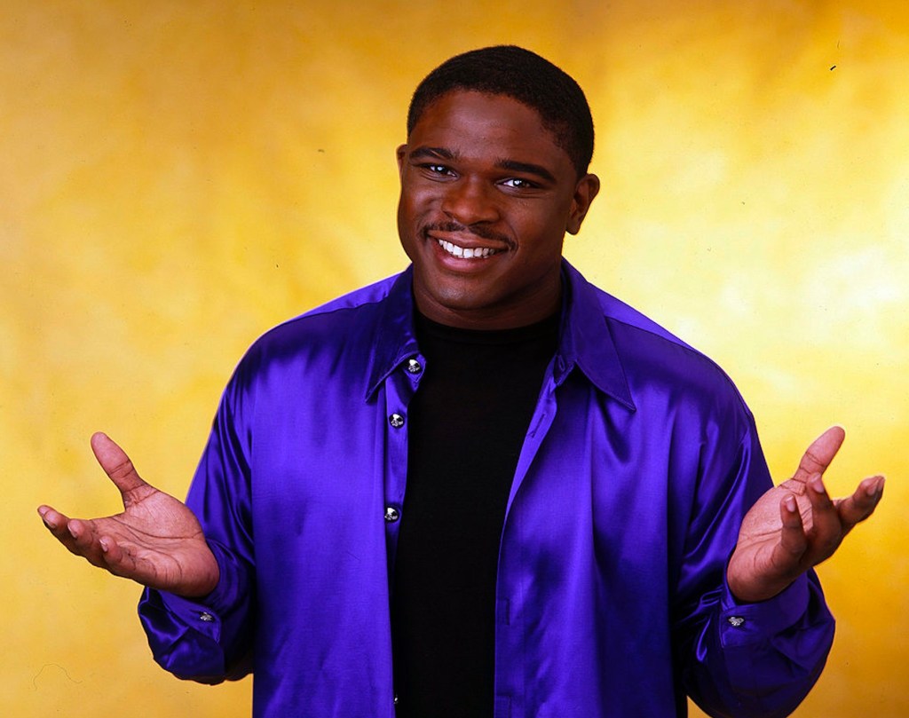 family-matters-star-arrested-near-us-mexico-border-on-felony-charge-held-without-bail