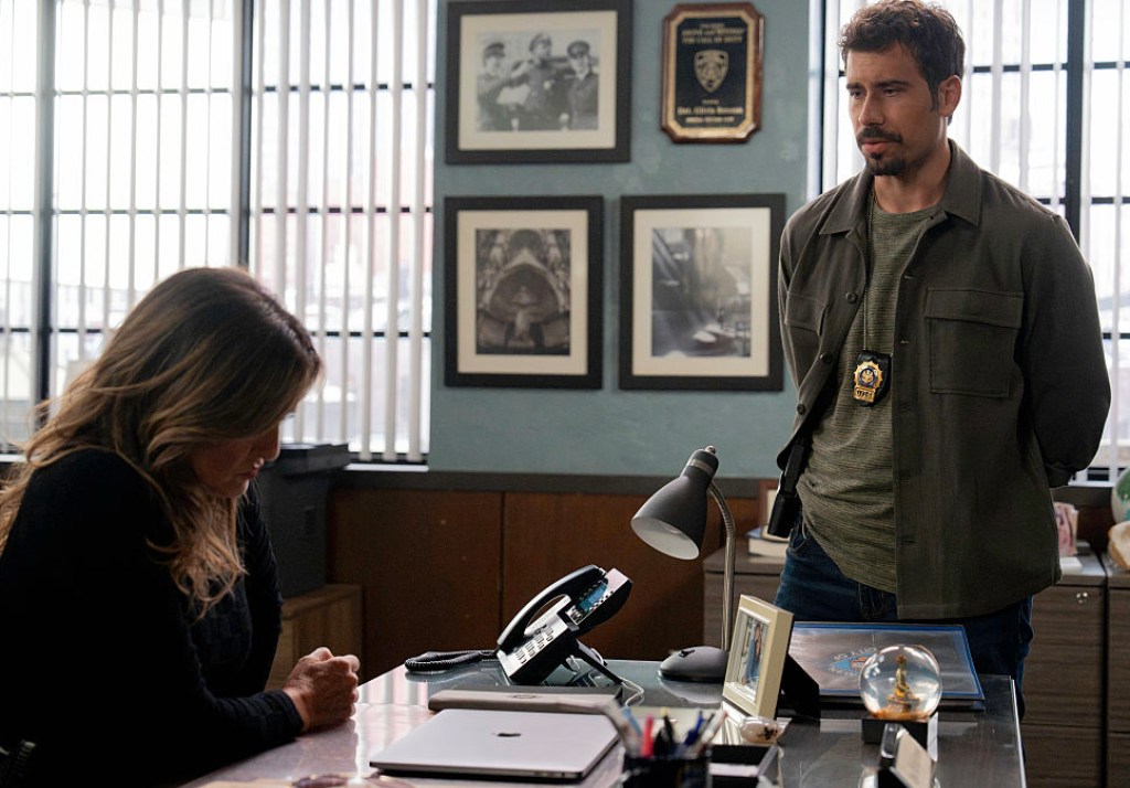 law-order-svu-just-dropped-a-major-character