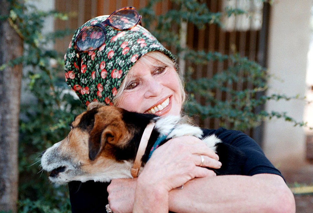 egendary-actress-hospitalized-for-serious-mystery-illness-undergoes-surgery