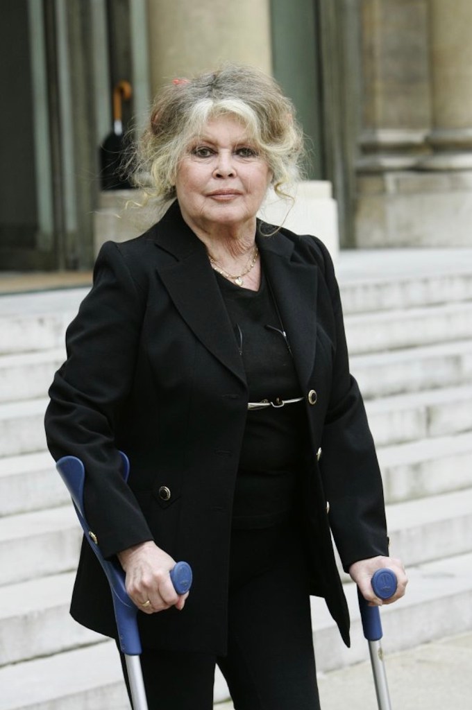 egendary-actress-hospitalized-for-serious-mystery-illness-undergoes-surgery